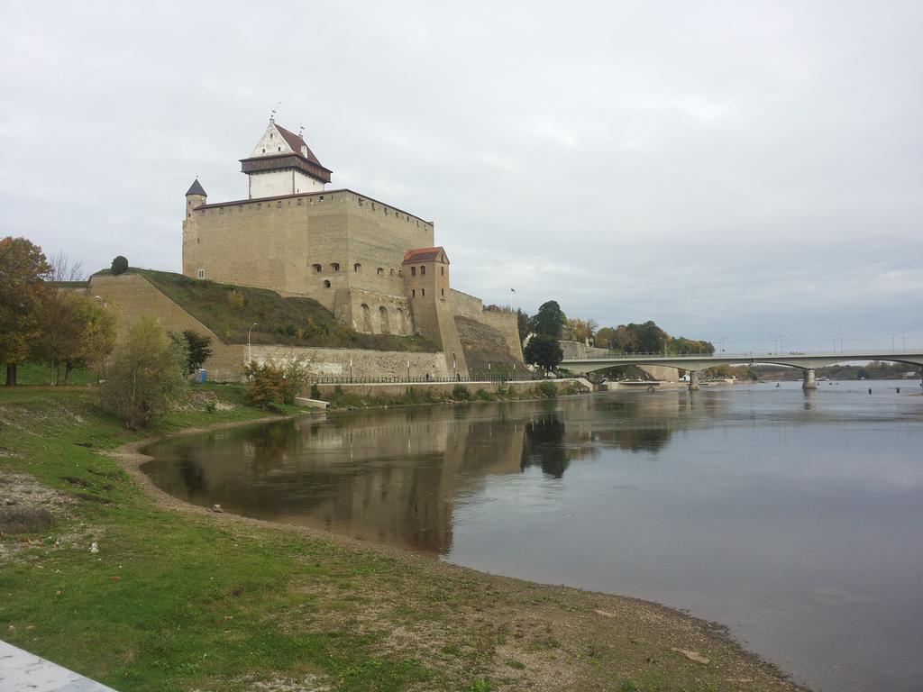 Castle View Apartment Narva Quarto foto